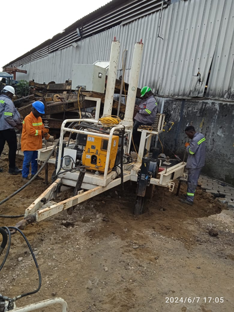 Etude au Port de Douala